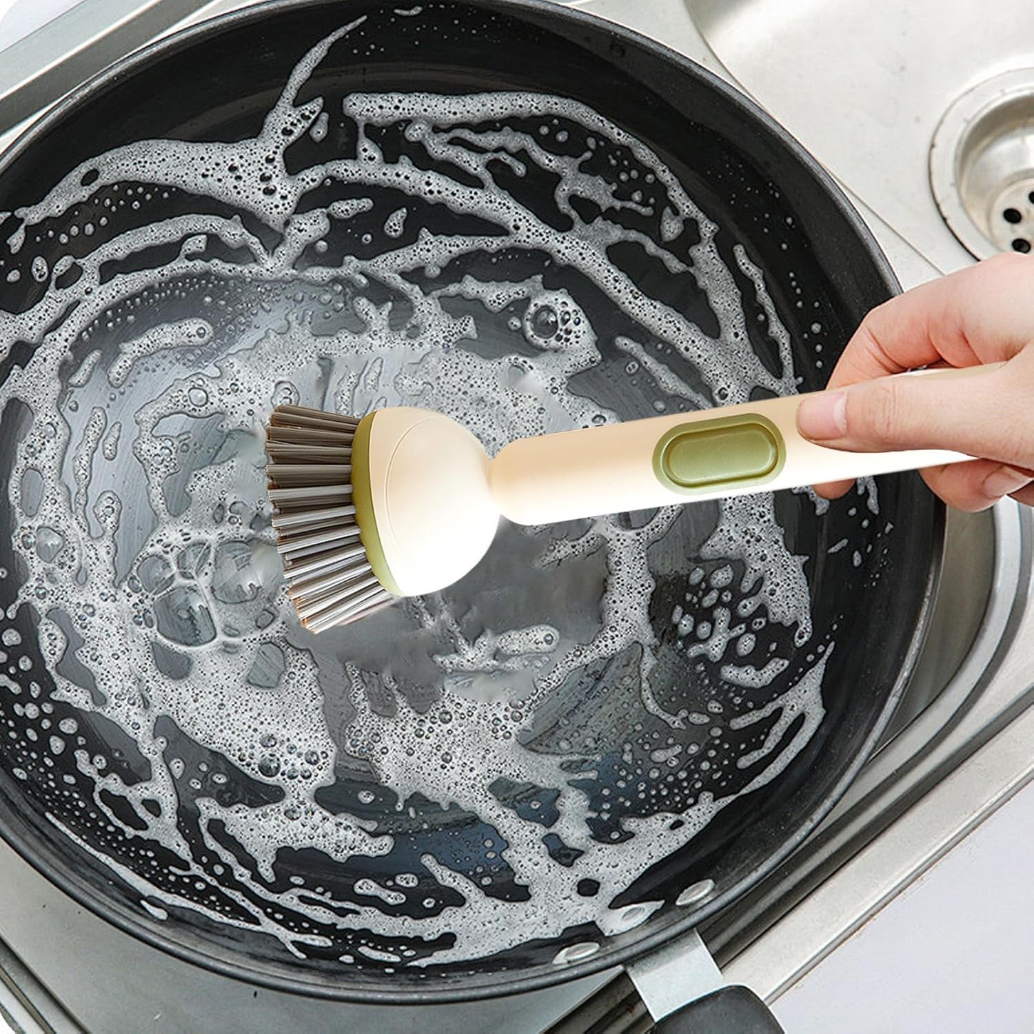 Kuhinjska četka sa dozerom